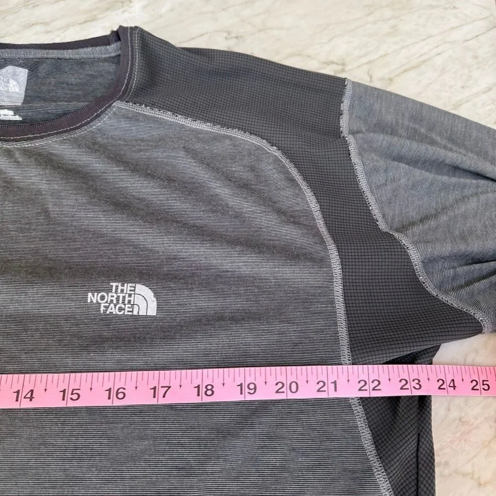 The North Face Vapor Wick Gray T-Shirt Men’s Size XL